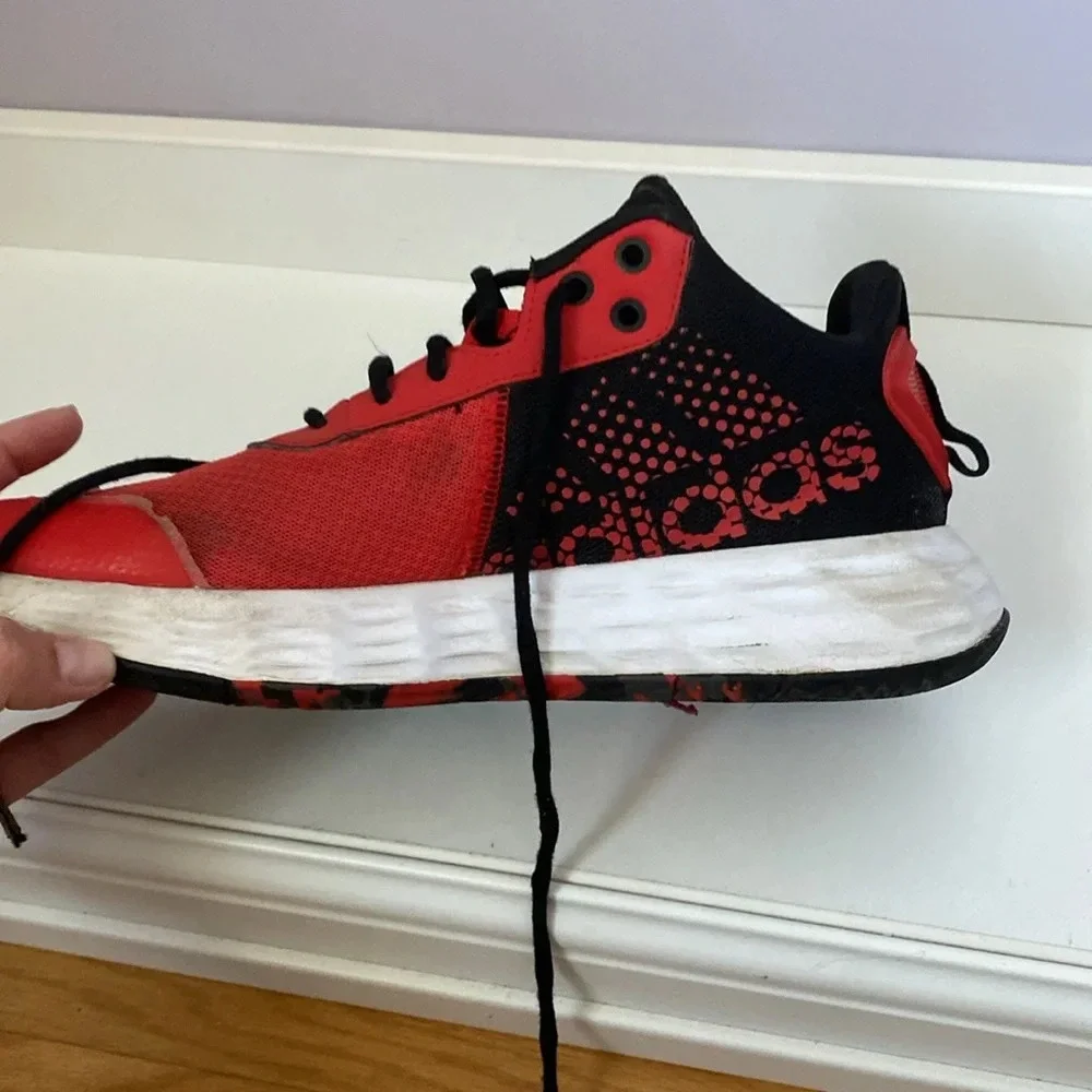 adidas Men's Own the game Basketball Shoe size 10